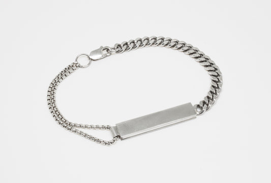 Bracelet Radius in 925 silver, old-school inspired two chained bracelet with half-round plate, handmade by Minou Lejeune