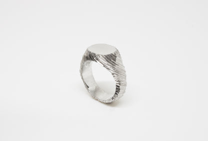 Carved Signet Ring in 925 silver, hand-carved and unique piece by Minou Lejeune