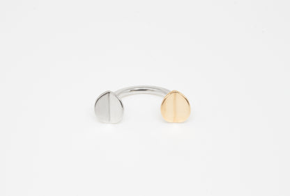 Floating Ring in 925 silver, minimalistic open ring, fits best on the middle finger, handmade by Minou Lejeune