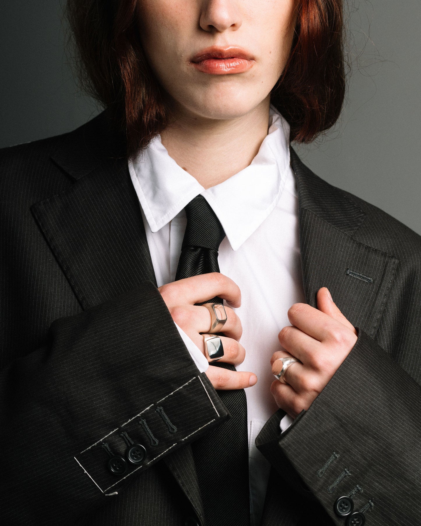 Shift Ring in 925 silver, twisted squared signet ring, handmade by Minou Lejeune