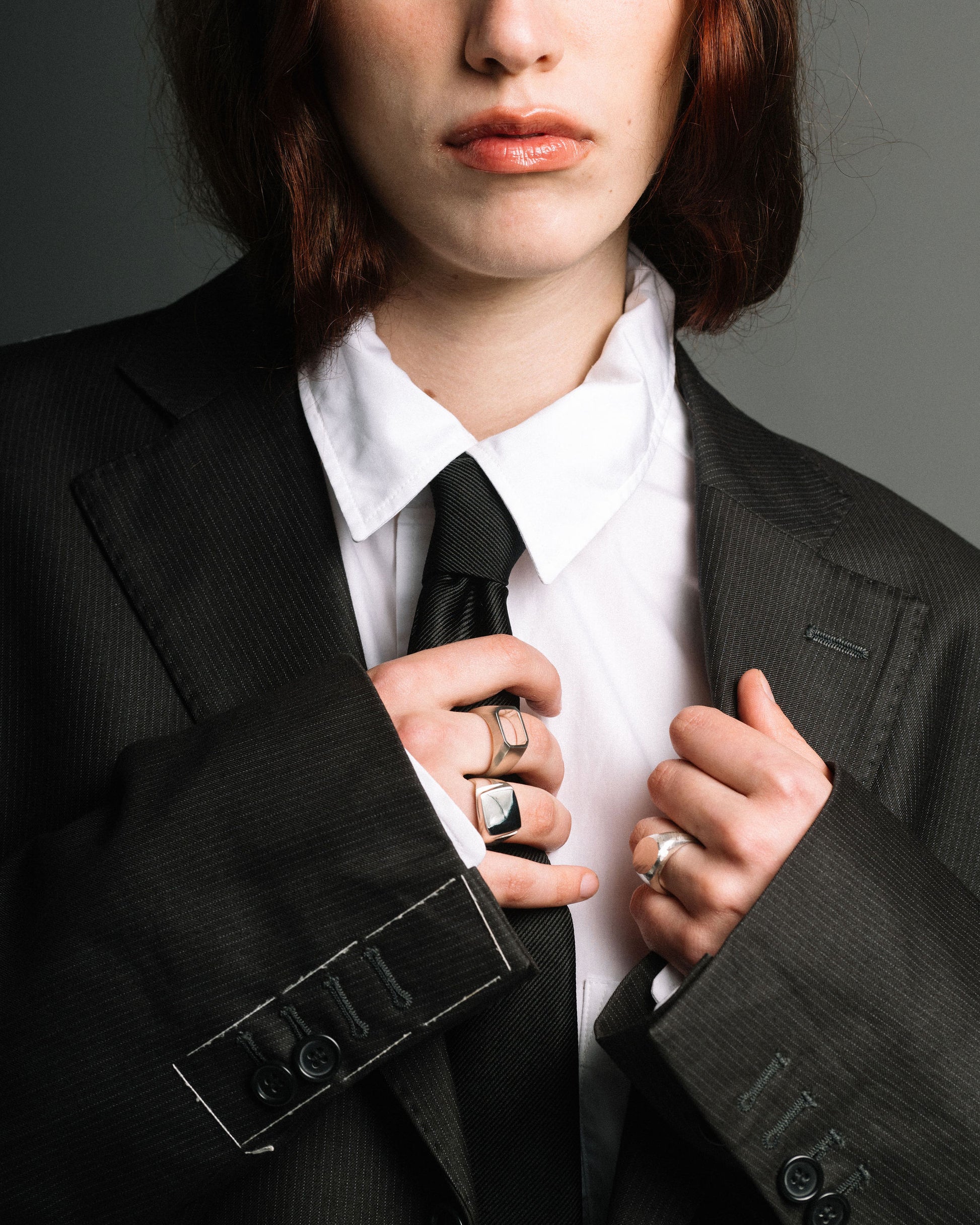 Shift Ring in 925 silver, twisted squared signet ring, handmade by Minou Lejeune