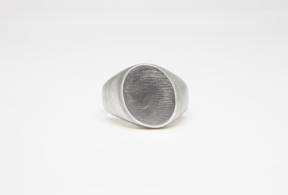 Twisted Signet Ring in 925 silver, soft brushed finish, handmade by Minou Lejeune