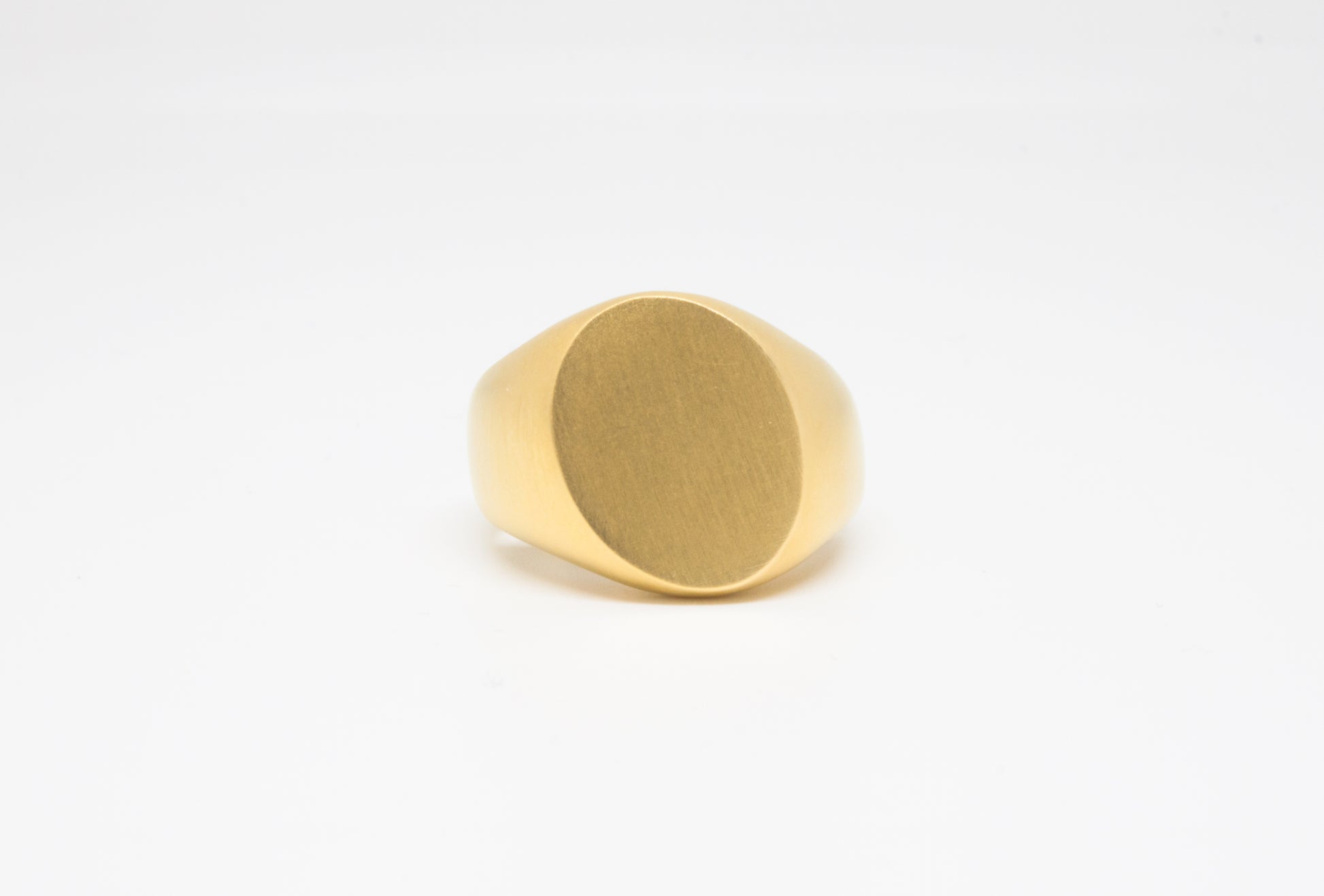 Twisted Signet Ring in 925 silver, soft brushed finish, handmade by Minou Lejeune