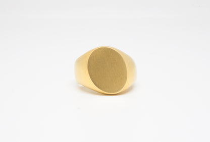 Twisted Signet Ring in 925 silver, soft brushed finish, handmade by Minou Lejeune