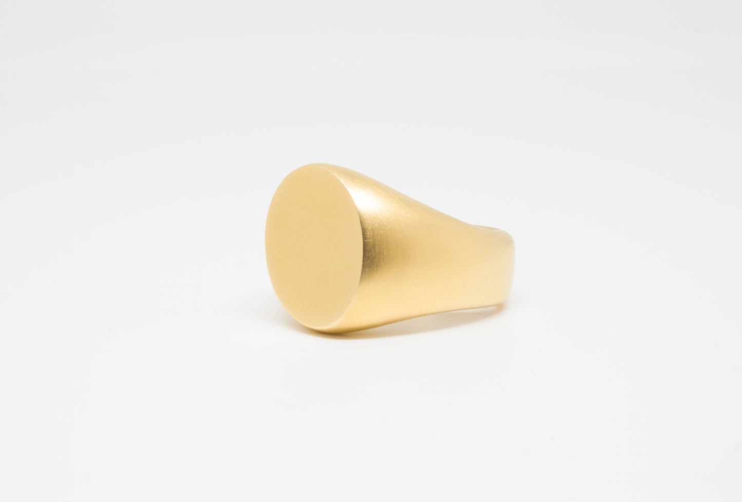 Twisted Signet Ring in 925 silver, soft brushed finish, handmade by Minou Lejeune